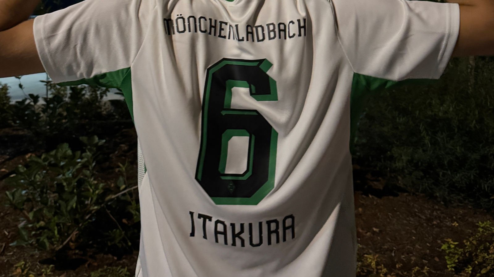 Ko Itakura